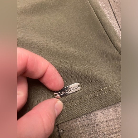 Calvin Klein green v neck blouse with puff sleeves NWOT - Picture 8 of 11